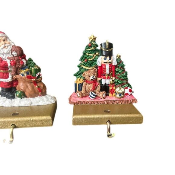 Lot Of 4 Vintage Cast Iron Santa Nutcracker Reindeer Christmas Stocking Holders - Picture 5 of 6